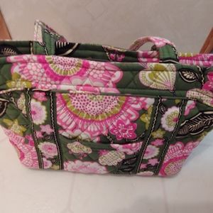 Vera Bradley purse very nice barely used condition